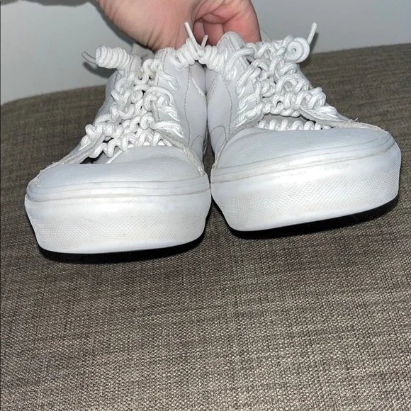 Vans Classic White Low-Top Sneakers - Picture 6 of 7